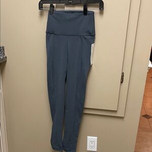 Athleta xs/xs Gray Leggings nwt